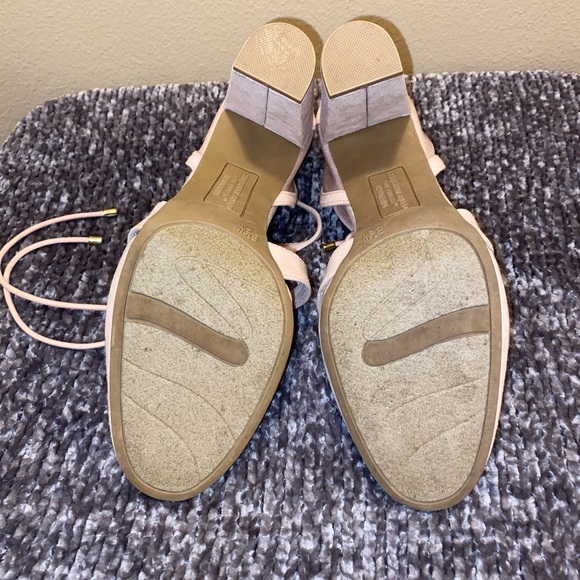 Chunky blush heels - Picture 3 of 3